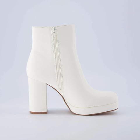 Dish Heeled Boot